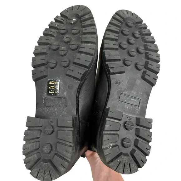 STEVE MADDEN Moira Lug Sole Leather Boots - Picture 7 of 8